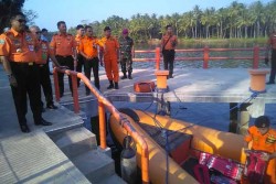 Foto Tangga Laki-Laki dan Perempuan Dipisah di SMP Negeri Jakarta Viral di Medsos, Dihujat Warganet - Harian Jogja