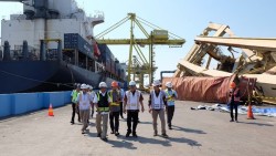 Crane Pelabuhan Tanjung Emas Roboh, Kerugian Capai Rp60 Miliar