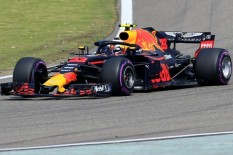 Tabrakan dengan Vettel, Verstappen Pilih Mengalah