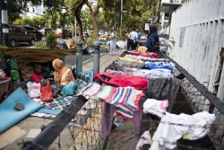 Pengamat Sarankan Pencari Suaka Ditampung di Tempat Terisolasi