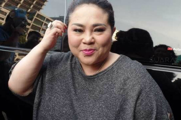 Nunung Diciduk Polisi karena Narkoba, Si Anak: Direhab Aja Nunung Diciduk Polisi karena Narkoba, Si Anak: Direhab Aja