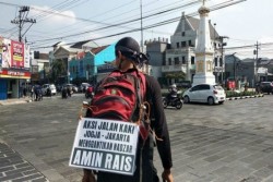 JANJI POLITIK : Pria Ini Gantikan Amien Rais Jalan Kaki Jogja-Jakarta
