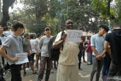 Pencari Suaka Tolak Mediasi di Gedung UNHCR