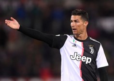 Cristiano Ronaldo Pertimbangkan Pensiun Tahun Depan