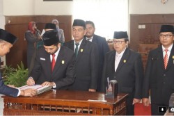  Saryan Adi Yanto Kembali Duduk di Kursi Ketua DPRD Kabupaten Magelang