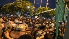 Unjuk Rasa di DPR RI Hari Ini: 18.000 Personel Keamanan Disiapkan, Kawat Berduri Dipasang
