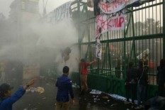 Beredar Video Polisi Pukuli Mahasiswa saat Demo, Kapolda Sumut: Kita Juga Dilempari Batu