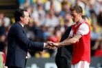 Ozil Dicampakkan, Disebut Sudah Tak Pantas Bela Arsenal