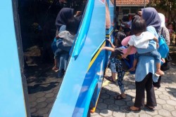 Empat Keluarga Asal Kulonprogo Berangkat Transmigrasi Mamuju Tengah