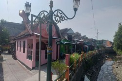 Dulu Kumuh, Bantaran Gajah Wong Kini Sedap Dipandang