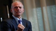 Dipecat dari CEO Boeing, Kompensasi Dennis Muilenburg Rp855,6 Miliar