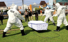 Polda DIY Simulasikan Pemakaman Pasien Covid-19