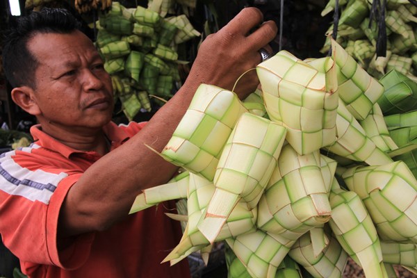 Makna Ketupat Makanan Khas Lebaran Di Indonesia Harianjogja Com