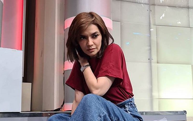 Najwa Shihab Minta Tolong Lewat Kertas Saat Live Acara Ternyata Ini Yang Terjadi Harianjogja Com