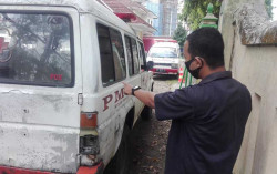Kaca Mobil PMI Kulonprogo Pecah Dirusak Orang