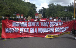 Gelar Aksi di Titik Nol Kilometer, Massa Serukan Persatuan dan Kesatuan