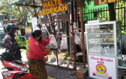Halte Sedekah, Tempat Warga Bantul Berbagi di Tengah Pandemi