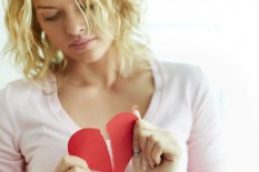 5 Cara Mengobati Sakit karena Putus Cinta