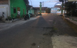 Tak Terima Calon Lurahnya Kalah Pilurdes, Sekelompok Orang di Seyegan Rusak Jalan Kampung