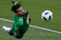 Kiper Liverpool Alisson Berduka, Ayahnya Meninggal Dunia Tenggelam di Danau