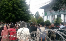 Sidang Habib Rizireq, Massa Sempat Bersitegang dengan Polisi