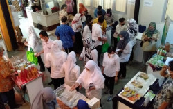 Bazar Si Bakul Lebaran, Wadah Pembinaan UKM oleh DiskopUKM DIY