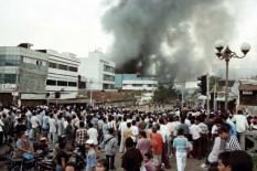 Peristiwa Mei 1998, Dokter Tirta: Kantor Mama Saya Dibakar 