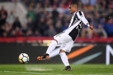 Juventus Pinjamkan Douglas Costa ke Gremio