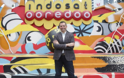 CEO Indosat Ooredoo Ahmad Al-Neama Dianugerahi Penghargaan CEO of the Year di Ajang Selular Award 2021 