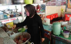 Kisah Pedagang saat PPKM: Rela Japri Pelanggan hingga Layanan Antar-Jemput