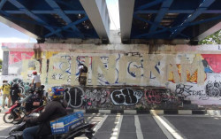 Pengakuan Pembuat Mural & Grafiti di Jembatan Kewek: Apa Salahnya Rakyat Bersuara?