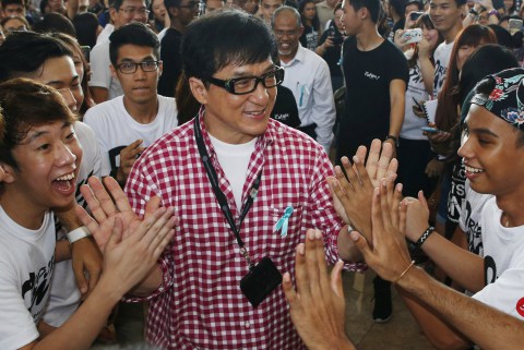 Jackie Chan Disebut Membawa Sial bagi Evergrande