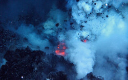 Ini Letusan Bawah Laut Terbesar di Dunia yang Ciptakan Gunung Berapi Raksasa
