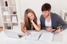 Begini 5 Tips Mengelola Keuangan untuk Pasangan Muda