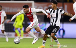 Ajax Lawan Heracles Tanpa Gol