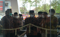 Ketum PP Muhammadiyah Resmikan Gedung Pusat Penelitian dan Inovasi UMY