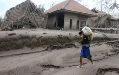 Korban Erupsi Gunung Semeru Minta Keringanan Kredit ke OJK