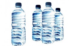 Botol Air Minum Kemasan Wajib Gunakan 1 Persen Bahan Daur Ulang