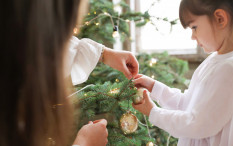 Tak Perlu Keluar, Ini Cara Seru Merayakan Natal di Rumah Bersama Keluarga