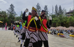 Tahun Baru, Jogja Bay Hadirkan Tari Badui & Bubble Foam Party