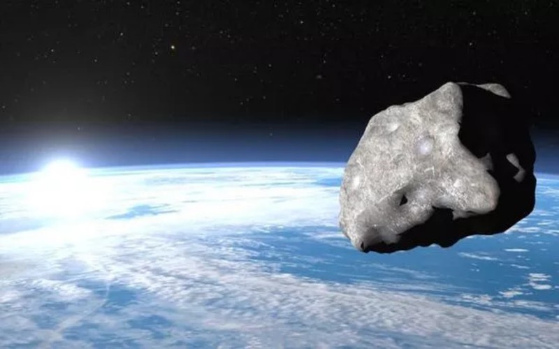 Asteroid Raksasa Seukuran Stadion Menuju Bumi