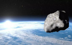 Asteroid Raksasa Seukuran Stadion Menuju Bumi