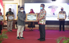 Selamat, Ganjar Pranowo Terima Penghargaan PWI Jateng Award Tahun Ini