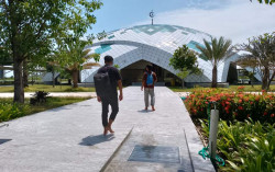 Didesain Tahan Tsunami, Masjid di Bandara YIA Ini Instagramable dan Sangat Nyaman untuk Beribadah