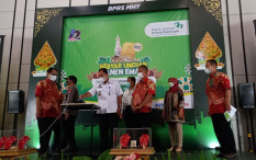 BPRS Mitra Harmoni Yogyakarta Gelar Undian, Warga Kotagede Terima Emas 50 Gram