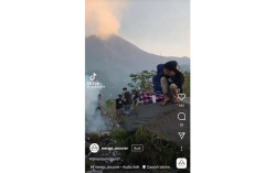 Viral Video Remaja Ledakkan Petasan di Kaliadem, Warganet: Gantian Merapi, Nangis