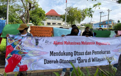 Dukung Pemekaran di Papua, AMMY Jogja Gelar Aksi di Halaman DPRD Jogja