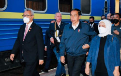 Keakraban Jokowi & Pemimpin Dunia Muluskan Misi Perdamaian