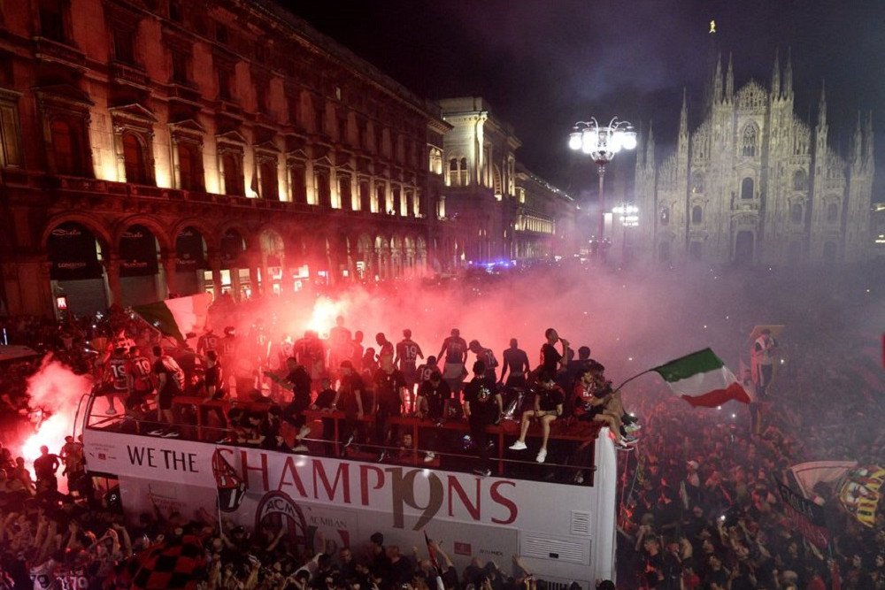 4 Pemain AC Milan Didenda karena Berulah Saat Rayakan Scudetto