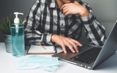 Cara Mengisi Daya Laptop Agar Tidak Gampang Rusak